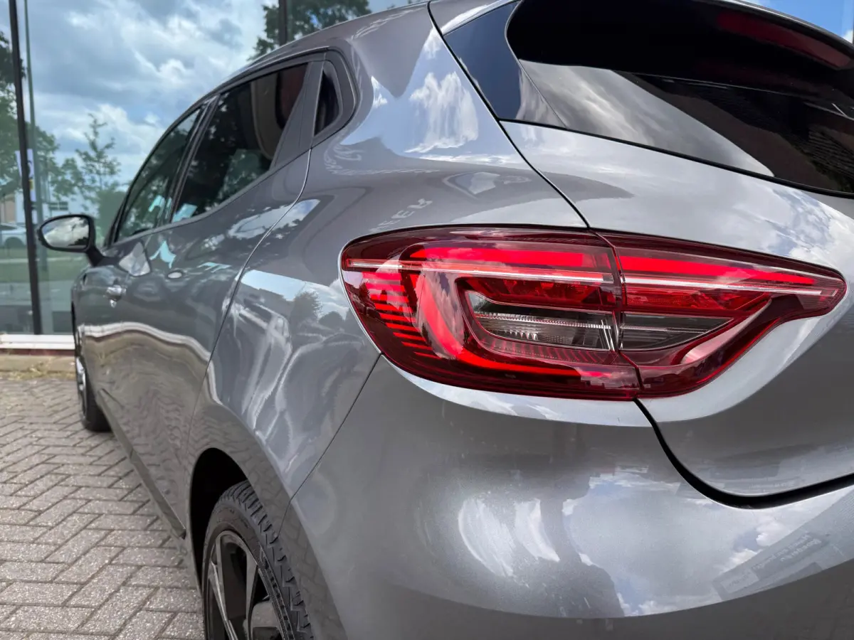 1.6 E-Tech Hybrid 145 Engineered - Automaat - Navi - Climate - Org.NL
