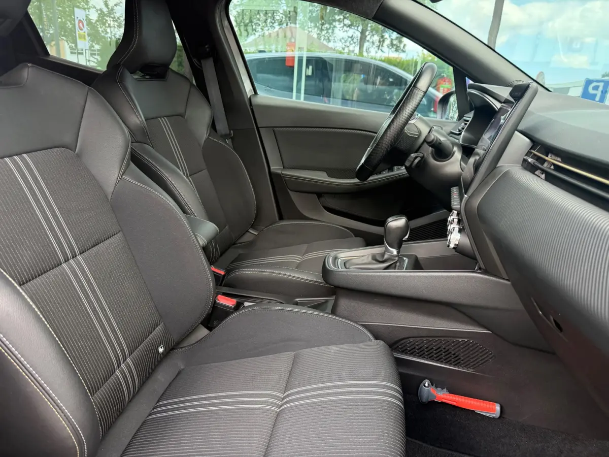 1.6 E-Tech Hybrid 145 Engineered - Automaat - Navi - Climate - Org.NL