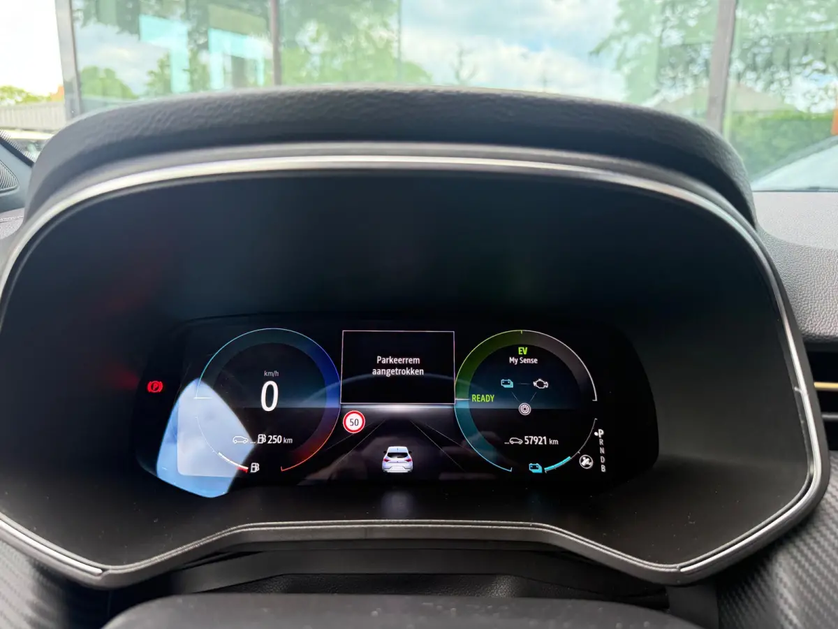 1.6 E-Tech Hybrid 145 Engineered - Automaat - Navi - Climate - Org.NL