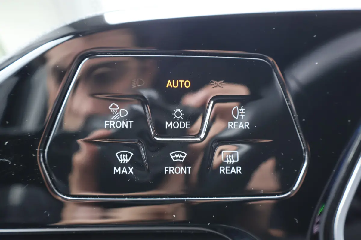 2.0 TDI Automaat 75th Edition Leer Led Navigatie Camera