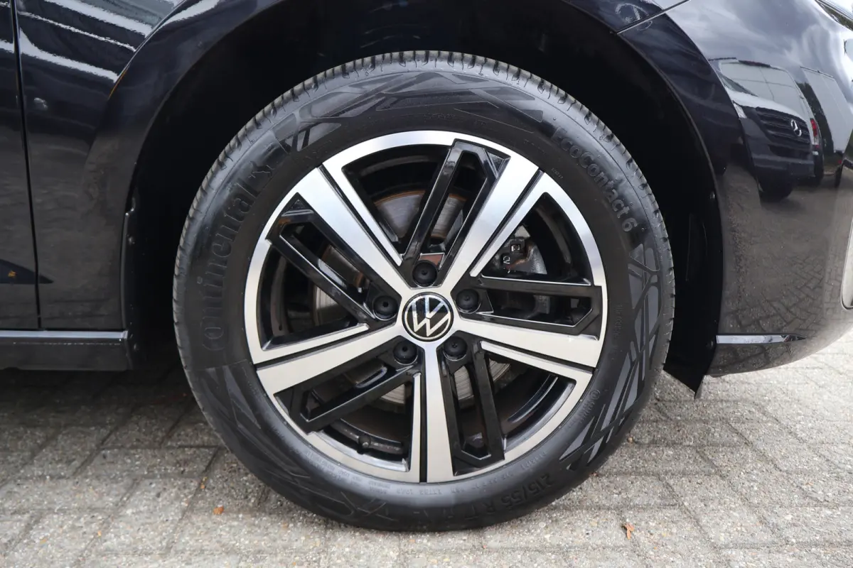 2.0 TDI Automaat 75th Edition Leer Led Navigatie Camera