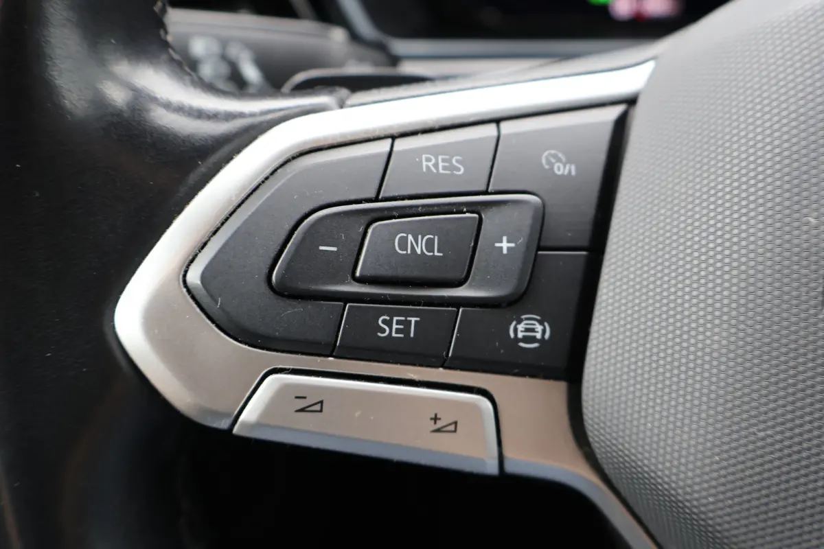 2.0 TDI Automaat 75th Edition Leer Led Navigatie Camera