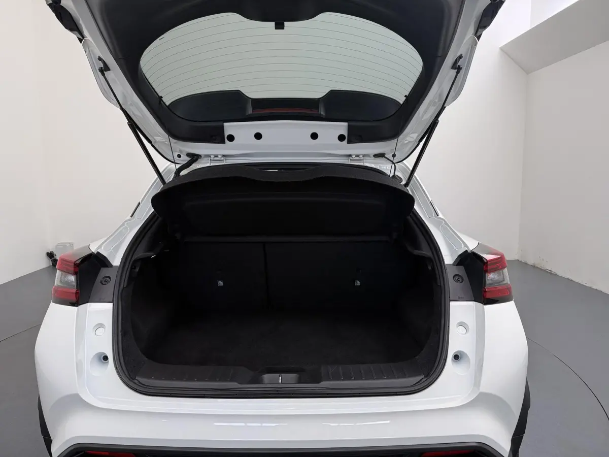 1.0 DIG-T N-Connecta | Apple Carplay/Android Auto | Parkeercamera |