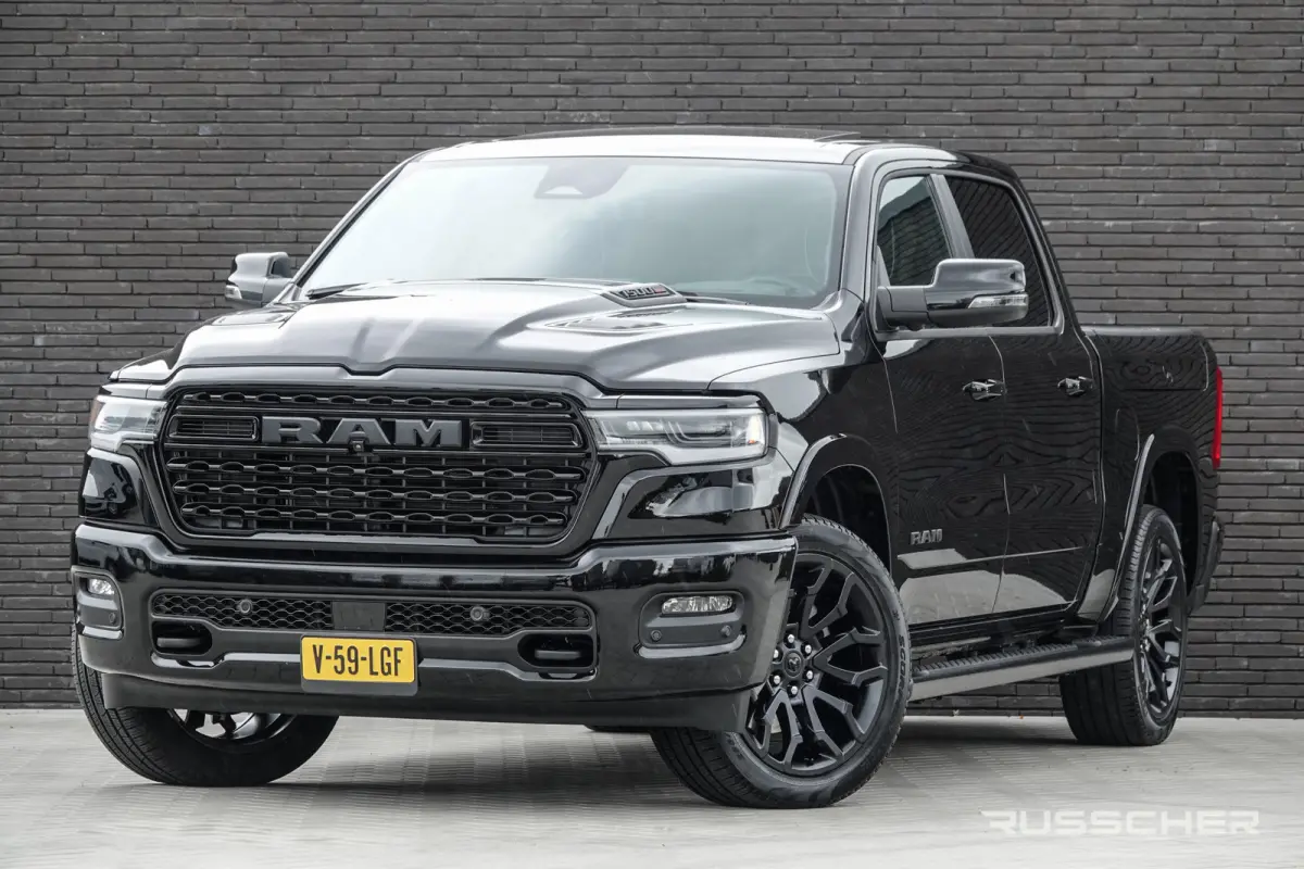 1500 3.0L 548Pk Limited Night | H.O. SST | 4x4 Crew Cab | Luchtvering | Panoramadak | Trekhaak | 22''