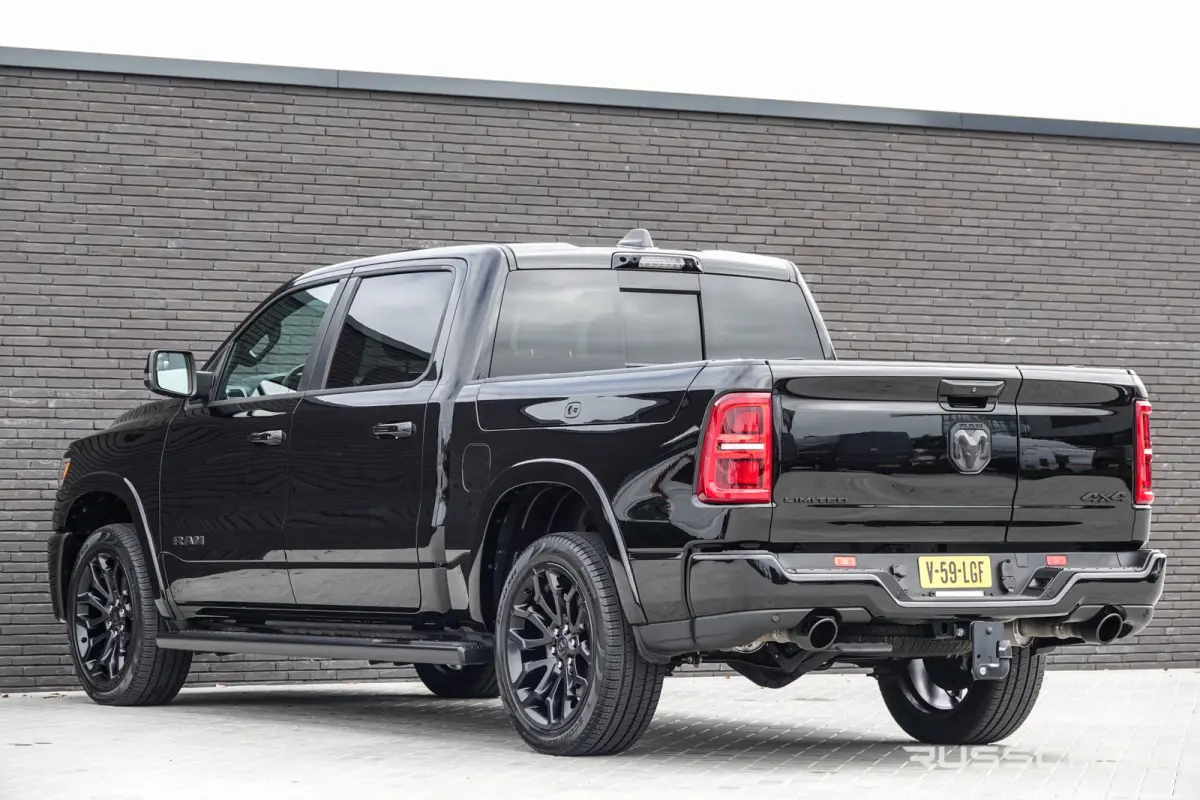 1500 3.0L 548Pk Limited Night | H.O. SST | 4x4 Crew Cab | Luchtvering | Panoramadak | Trekhaak | 22''