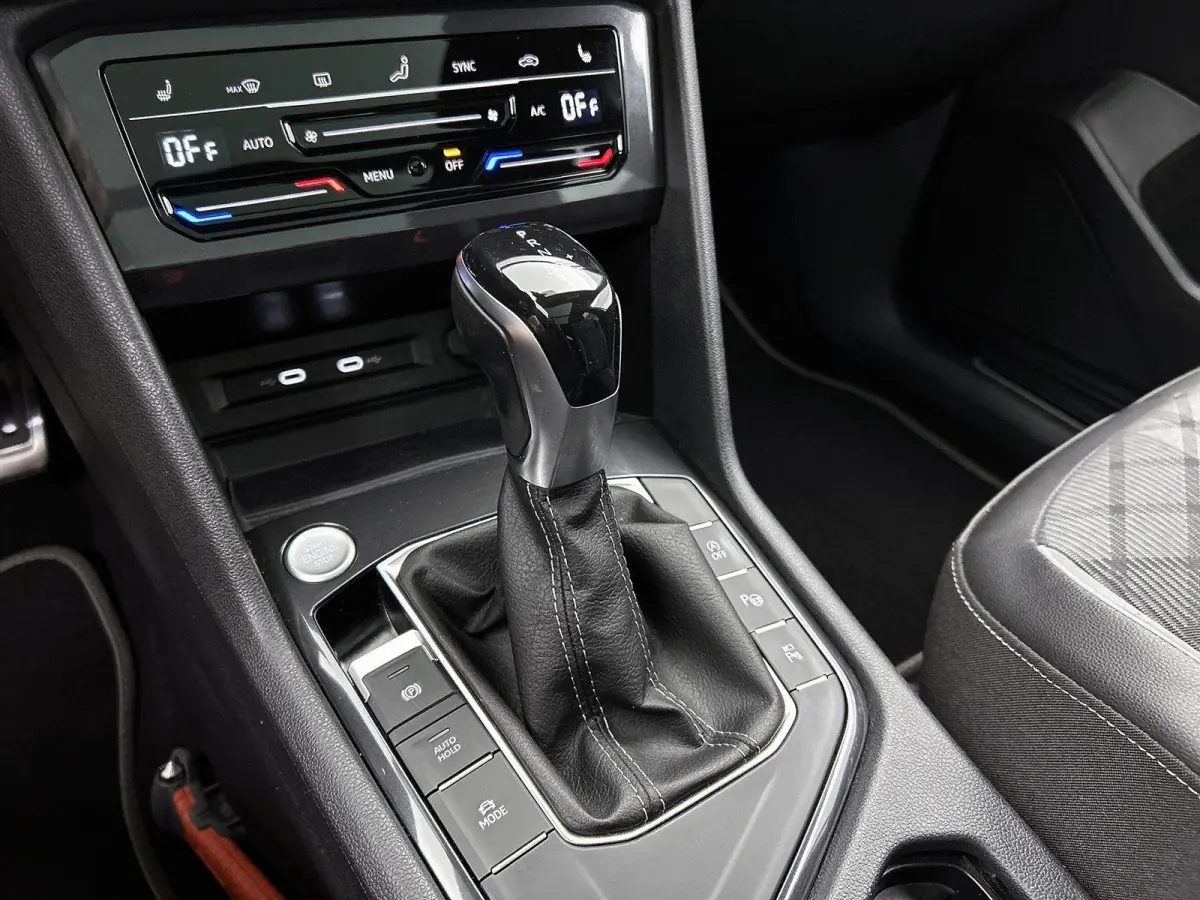 1.5 TSI R-Line Business+ 7p. | 150 PK | Automaat | Black Style | 7-Zitter | Panorama Schuif/Kantel Dak | Harman/Kardon Geluidsysteem | Head-Up Display | Digital Cockpit PRO | Digital Cockpit