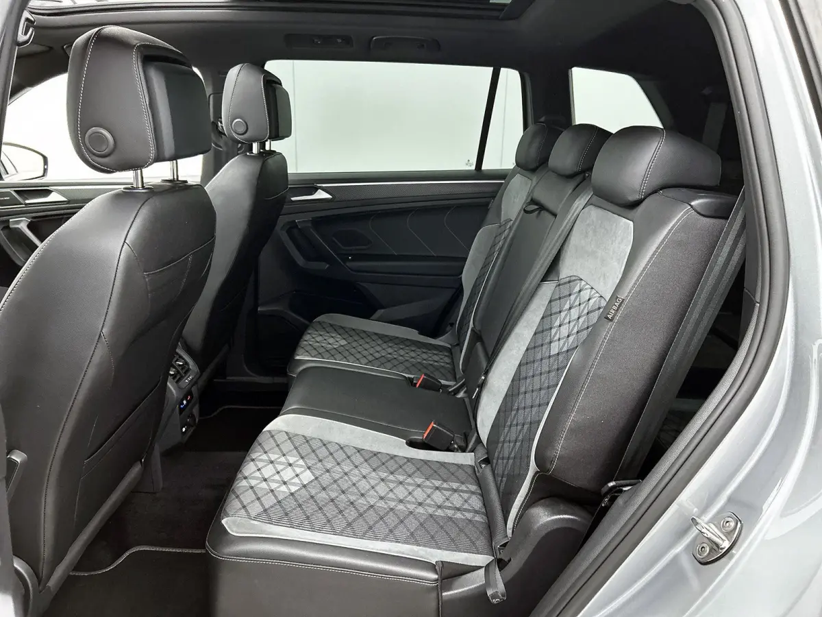 1.5 TSI R-Line Business+ 7p. | 150 PK | Automaat | Black Style | 7-Zitter | Panorama Schuif/Kantel Dak | Harman/Kardon Geluidsysteem | Head-Up Display | Digital Cockpit PRO | Digital Cockpit