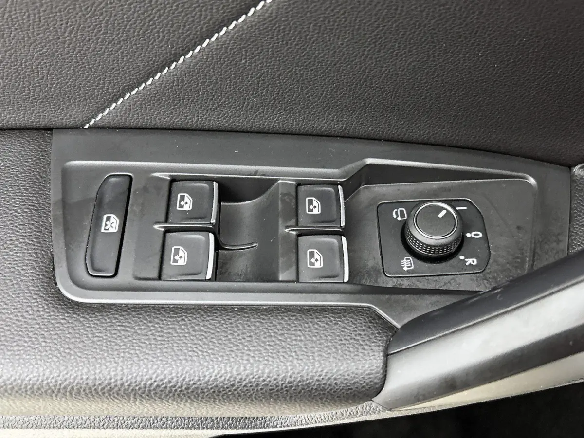 1.5 TSI R-Line Business+ 7p. | 150 PK | Automaat | Black Style | 7-Zitter | Panorama Schuif/Kantel Dak | Harman/Kardon Geluidsysteem | Head-Up Display | Digital Cockpit PRO | Digital Cockpit