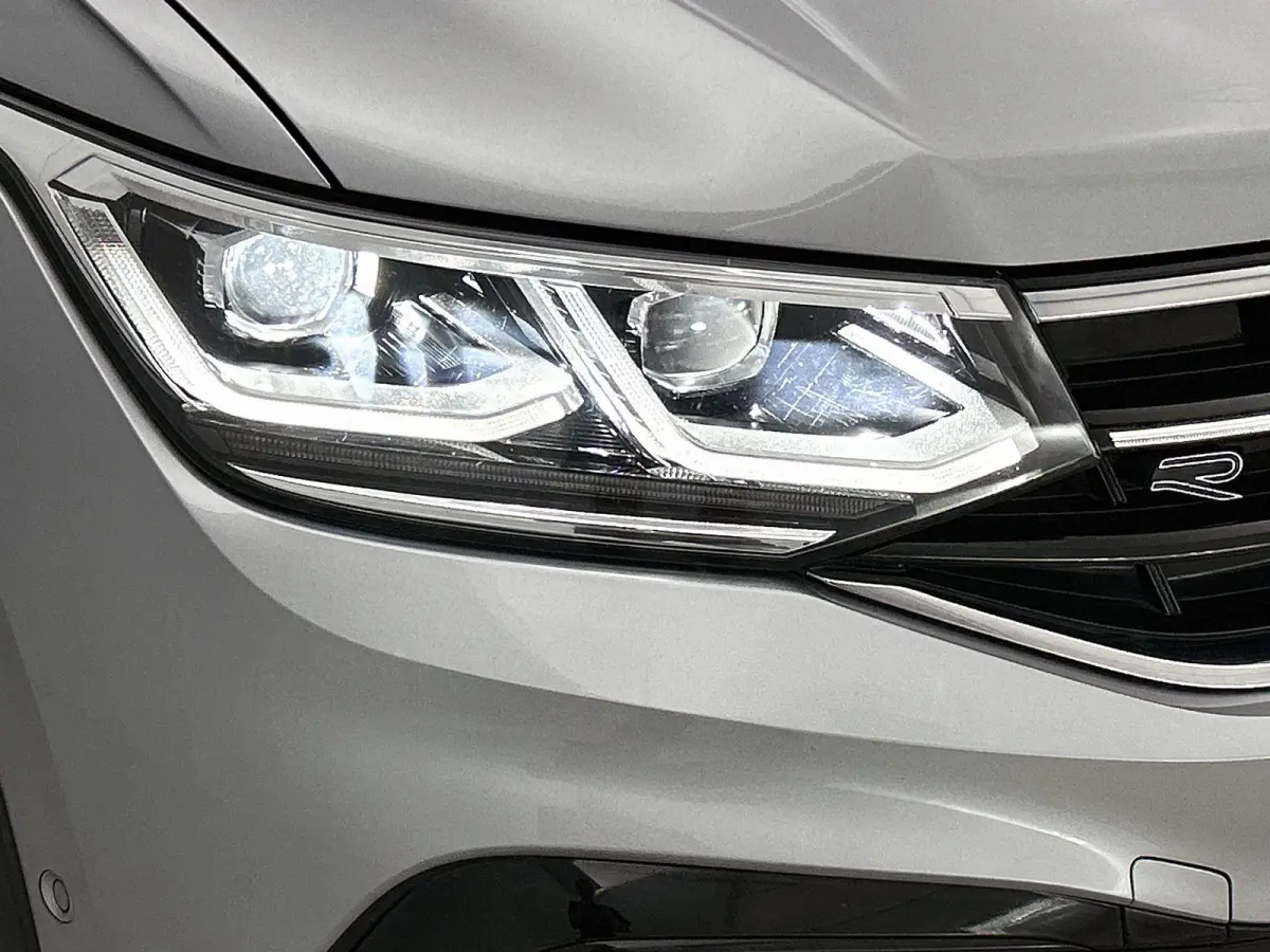 1.5 TSI R-Line Business+ 7p. | 150 PK | Automaat | Black Style | 7-Zitter | Panorama Schuif/Kantel Dak | Harman/Kardon Geluidsysteem | Head-Up Display | Digital Cockpit PRO | Digital Cockpit
