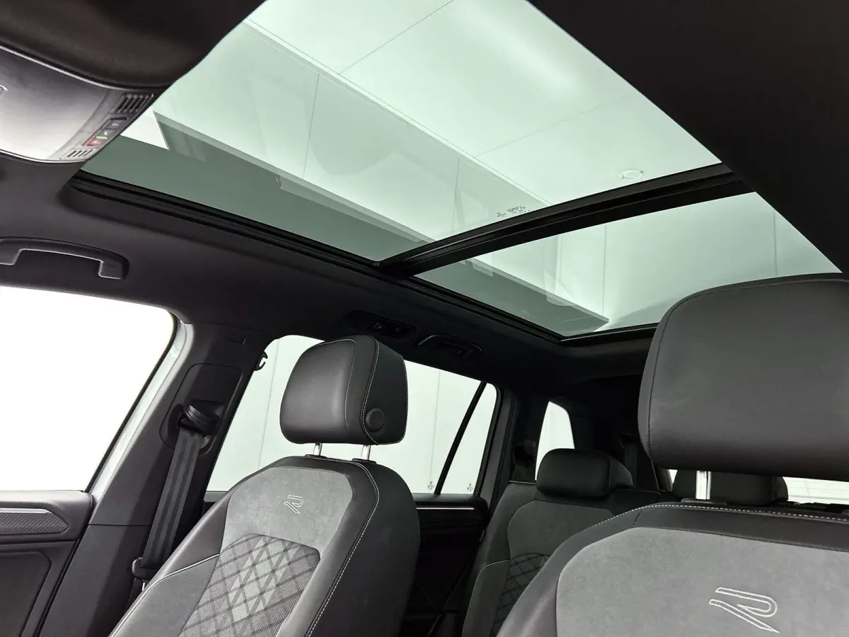1.5 TSI R-Line Business+ 7p. | 150 PK | Automaat | Black Style | 7-Zitter | Panorama Schuif/Kantel Dak | Harman/Kardon Geluidsysteem | Head-Up Display | Digital Cockpit PRO | Digital Cockpit
