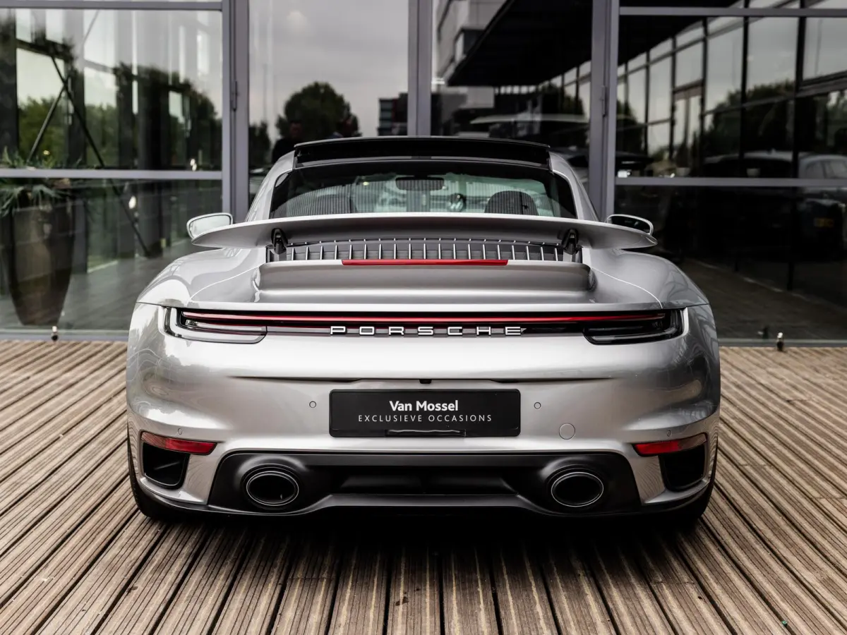 3.8 Turbo S | BURMESTER | STOELVENTILATIE | LIFTSYSTEEM | NL GELEVERD | DEALER ONDERHOUDEN | KERAMISCH | ACHTERASBESTURING | PVT + | PDLS + | 18-WEG STOELEN | SPORTUITLAATSYSTEEM EXC-OPTIK |