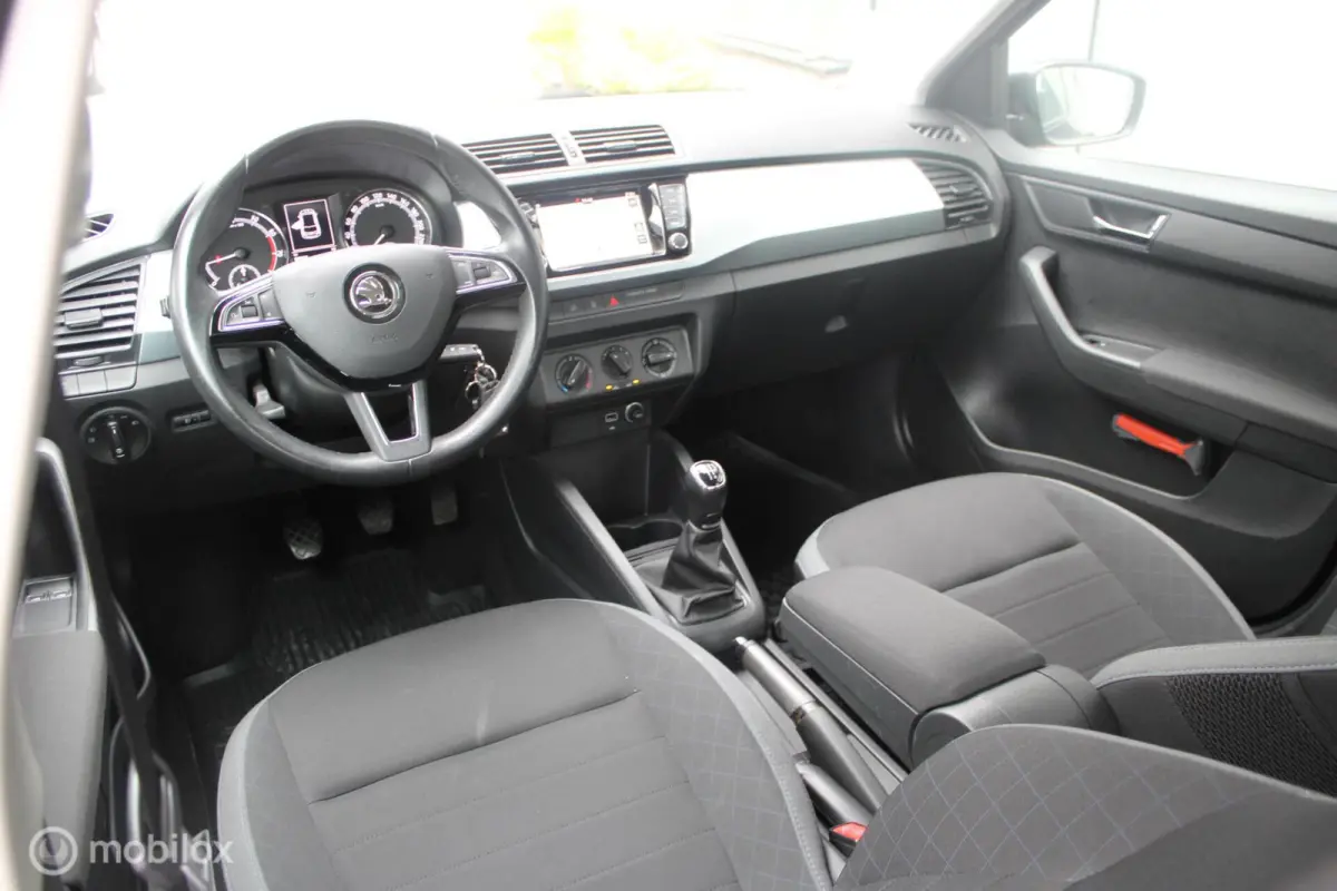 1.0 TSI Ambition | 1e Eigenaar | NL Auto | Airco | Cruise control |Apple Carplay/Android Auto | Navigatie.