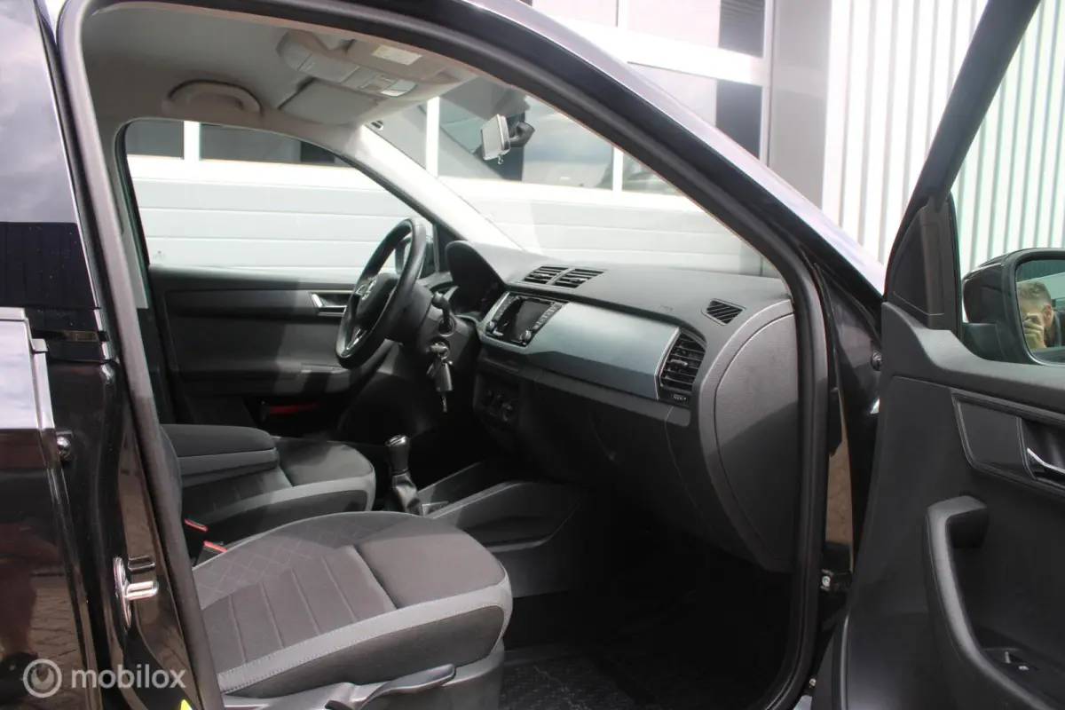 1.0 TSI Ambition | 1e Eigenaar | NL Auto | Airco | Cruise control |Apple Carplay/Android Auto | Navigatie.