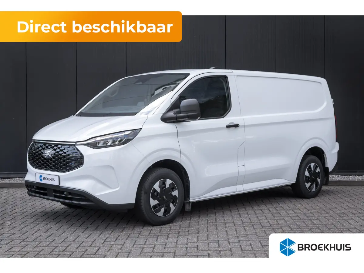 320 L1H1 Trend 71kWh 71kWH | Grotere Accu | Carplay | 2300kg trekgewicht |
