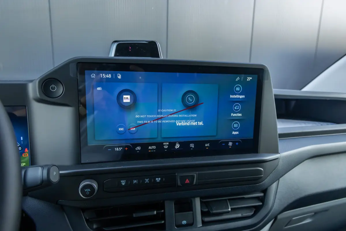 320 L1H1 Trend 71kWh 71kWH | Grotere Accu | Carplay | 2300kg trekgewicht |