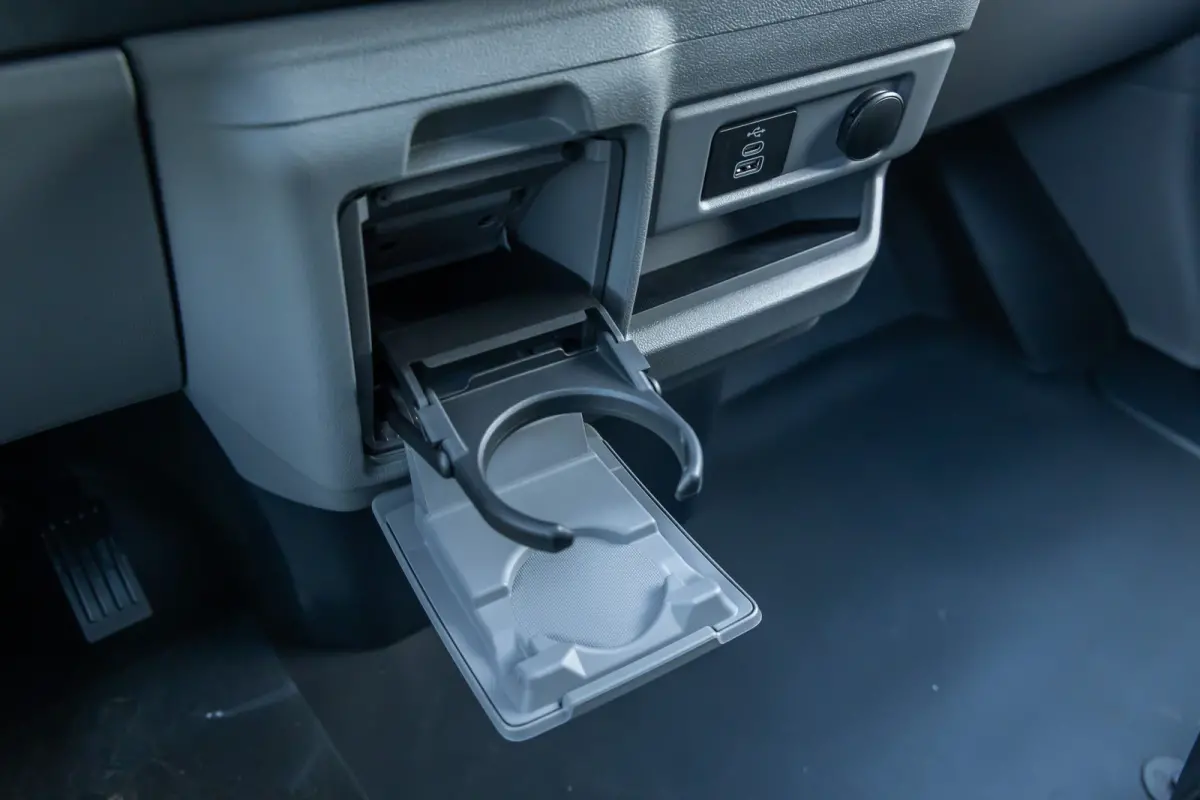 320 L1H1 Trend 71kWh 71kWH | Grotere Accu | Carplay | 2300kg trekgewicht |