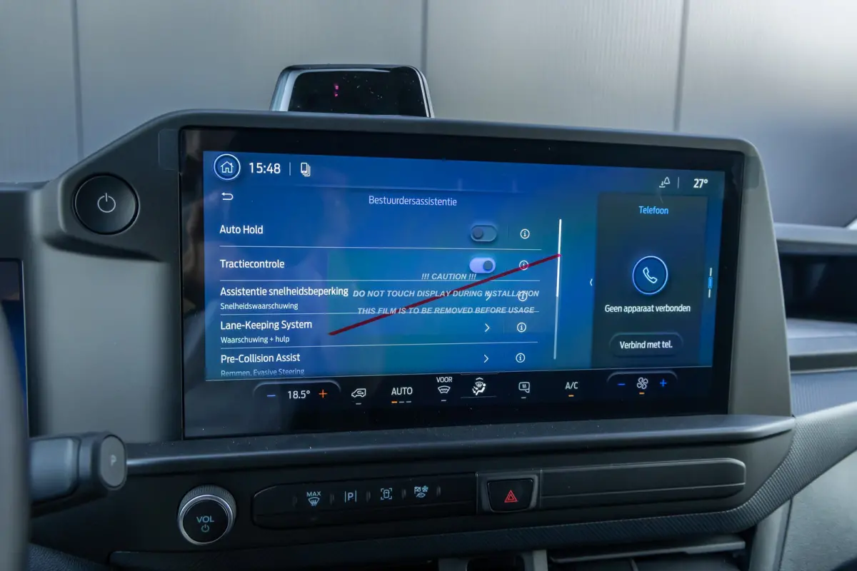 320 L1H1 Trend 71kWh 71kWH | Grotere Accu | Carplay | 2300kg trekgewicht |