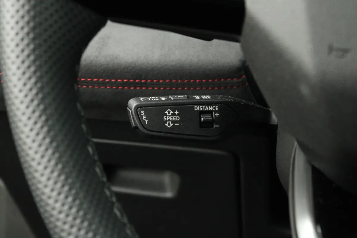 388pk quattro S edition 100kWh | Trekhaak | Luchtvering | Panoramadak  | Bang & Olufsen Premium 3D | Stoelverwarming Voor & Achter | Bijrijdersscherm