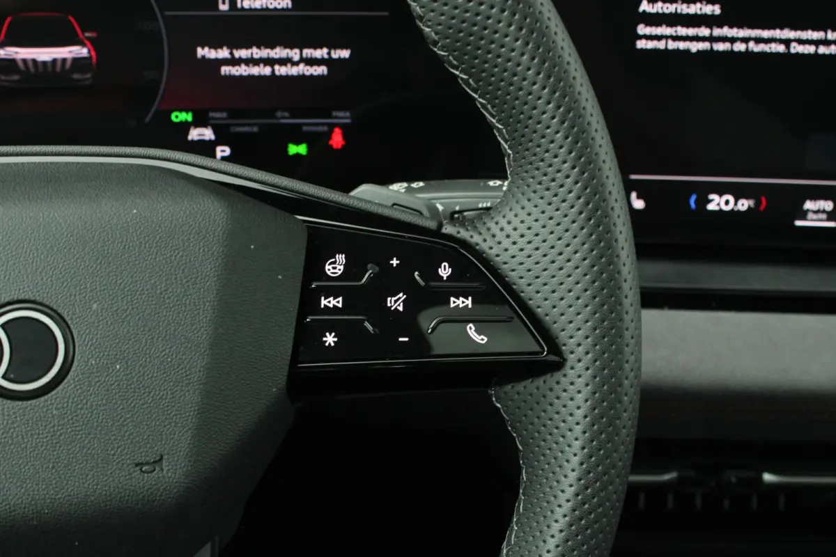 388pk quattro S edition 100kWh | Trekhaak | Luchtvering | Panoramadak  | Bang & Olufsen Premium 3D | Stoelverwarming Voor & Achter | Bijrijdersscherm
