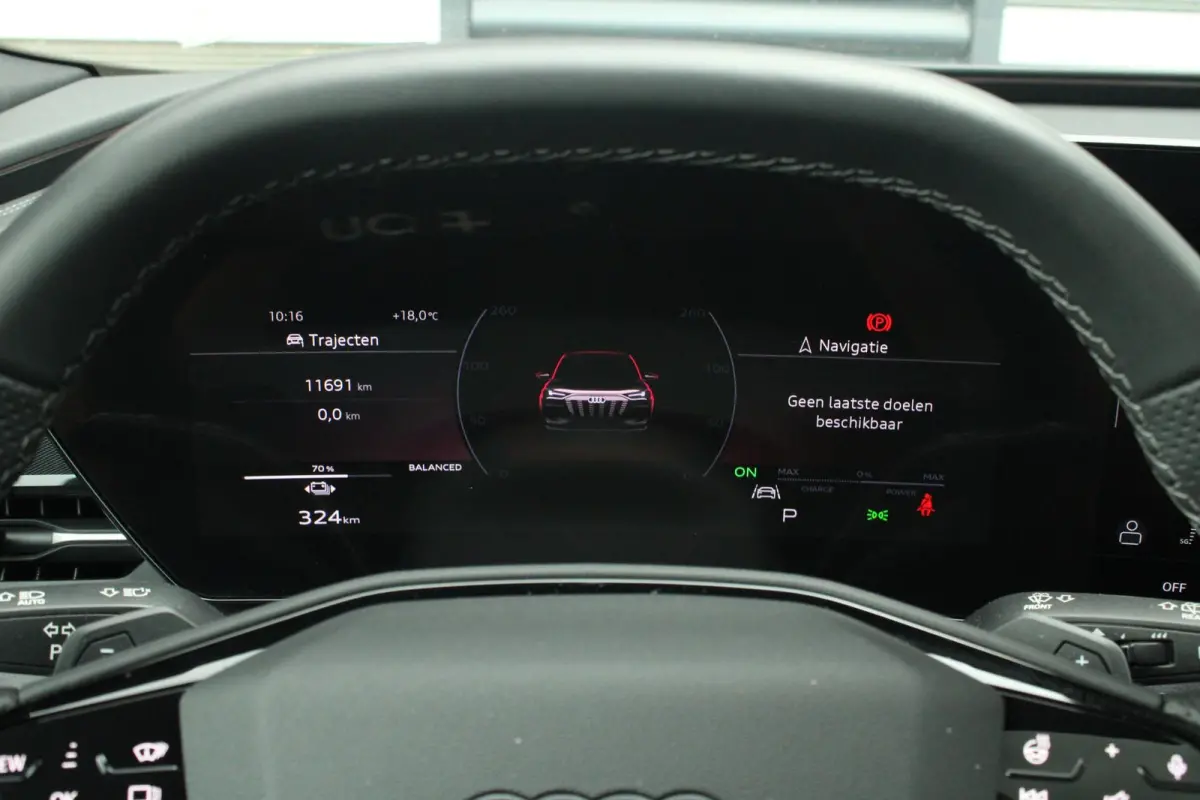 388pk quattro S edition 100kWh | Trekhaak | Luchtvering | Panoramadak  | Bang & Olufsen Premium 3D | Stoelverwarming Voor & Achter | Bijrijdersscherm
