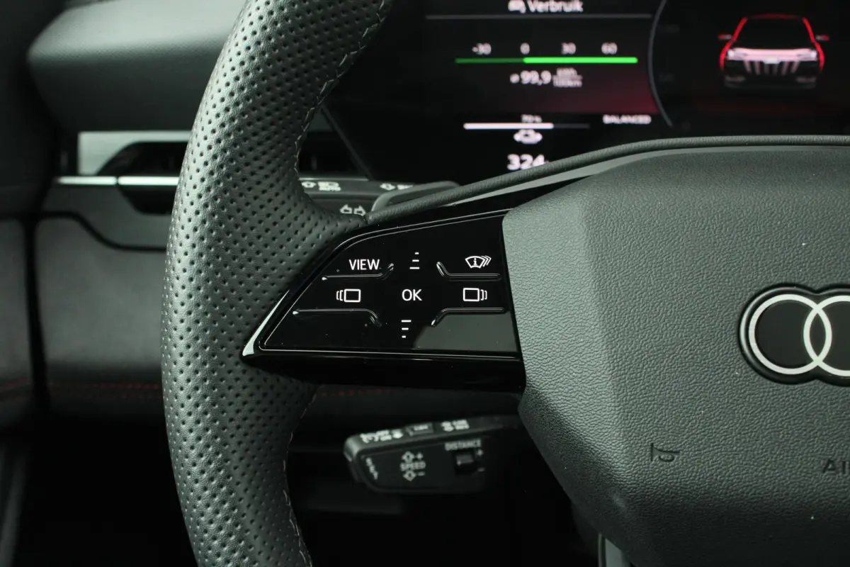 388pk quattro S edition 100kWh | Trekhaak | Luchtvering | Panoramadak  | Bang & Olufsen Premium 3D | Stoelverwarming Voor & Achter | Bijrijdersscherm