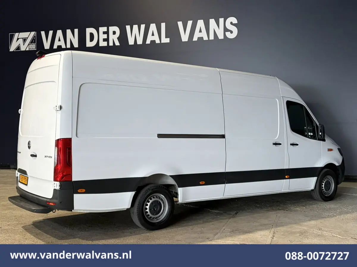 317 CDI 170pk L3H2 Euro6 Airco | 360 Graden Camera | Navigatie | Apple Carplay | Chauffeursstoel Cruisecontrol, Android Auto, Stoelverwarming, 270 Graden Achterdeuren, Parkeersensoren, Bijri