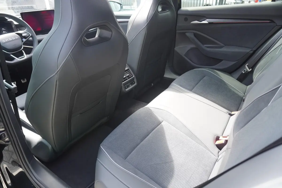 1.5 TSI 204pk PHEV Sportline Business | Canton Soundsystem | Panoramadak
