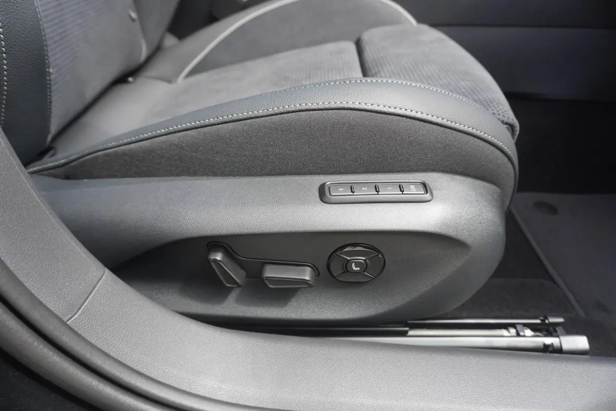 1.5 TSI 204pk PHEV Sportline Business | Canton Soundsystem | Panoramadak