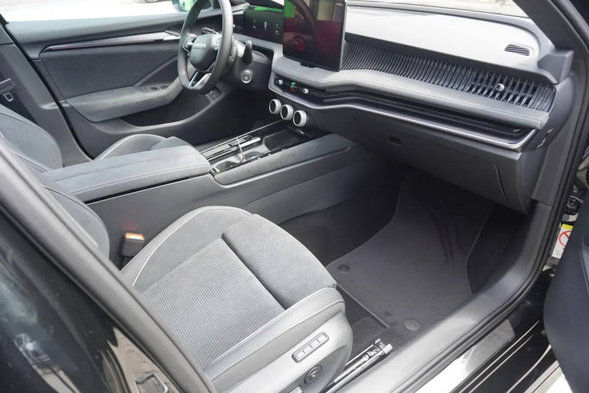 1.5 TSI 204pk PHEV Sportline Business | Canton Soundsystem | Panoramadak