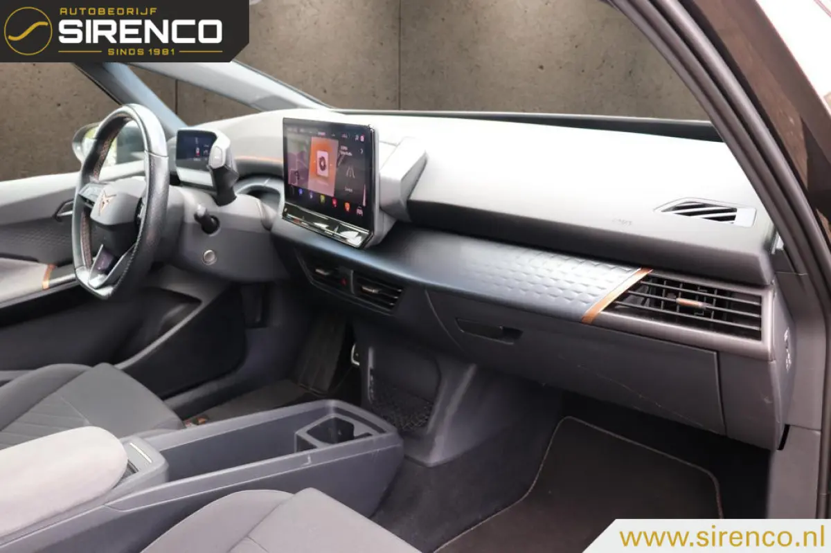 Business One 62 kWh | navigatie | stoelverwarming | sfeerverlichting | Android auto & Apple carplay | led | camera | soh 88% |