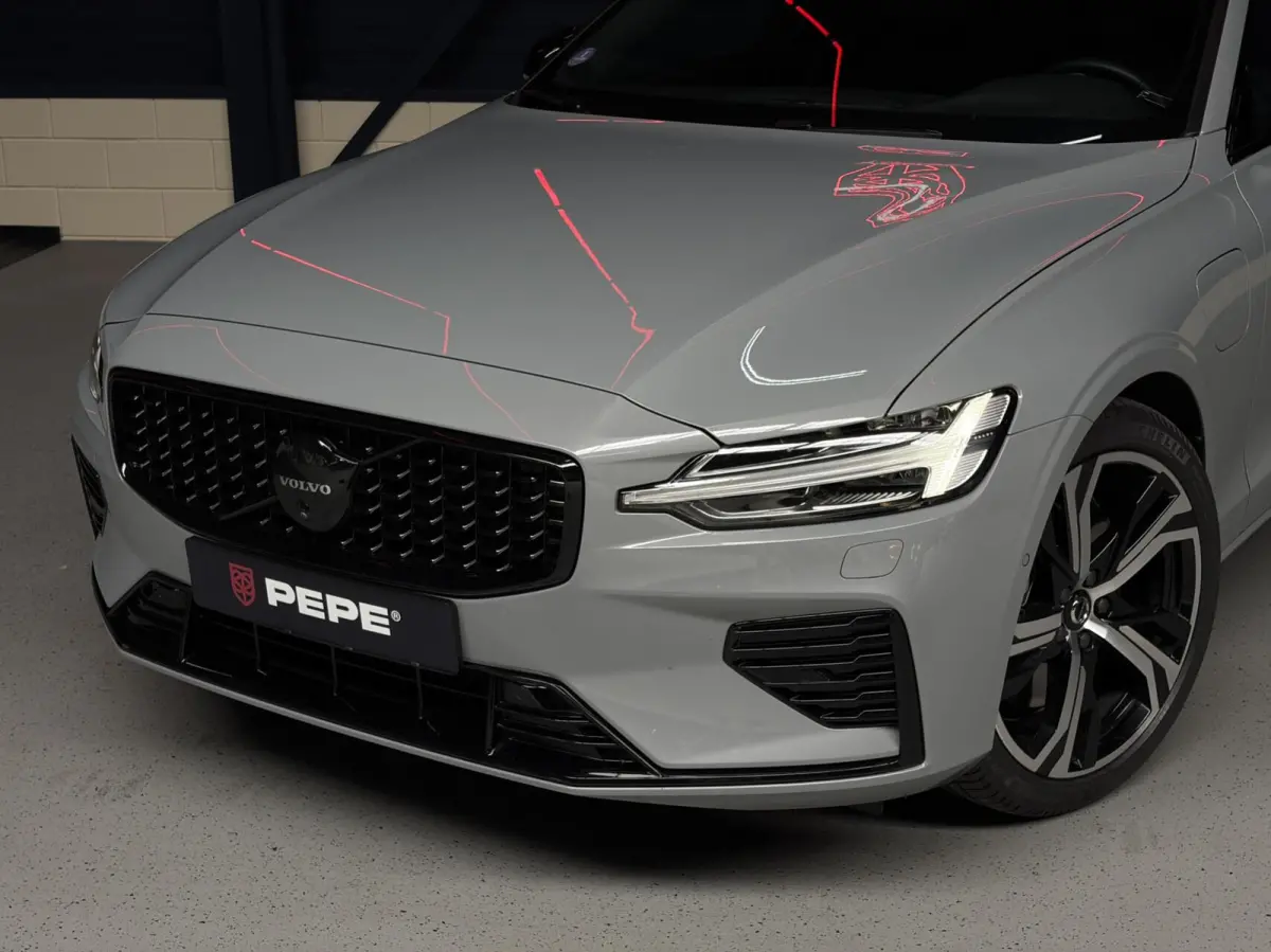 2.0 T6 AWD Plus Dark |TREKH.|PANO|PILOT|360°|H&K