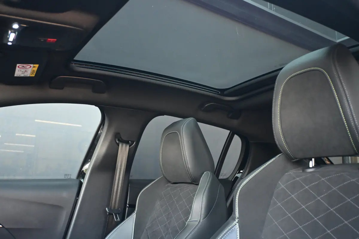 EV GT Pack 50 kWh 3 Fase 90,5%SOH! | Panoramadak | Stoelverwarming | Adaptive Cruise | Alcantara | Achteruitrijcamera | Navigatie | Climate Control | !!