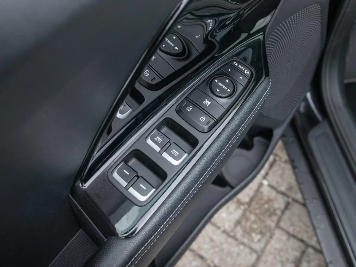1.6 GDi Hybrid ExecutiveLine | Leder | Clima | Adapt. Cruise | BSM | Stoel&Stuur Verw. | Xenon