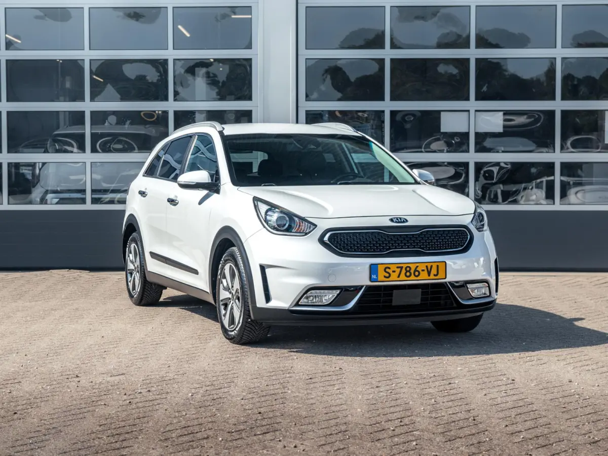 1.6 GDi Hybrid BusinessLine l Camera l Stoel Stuurverwarming l Carplay