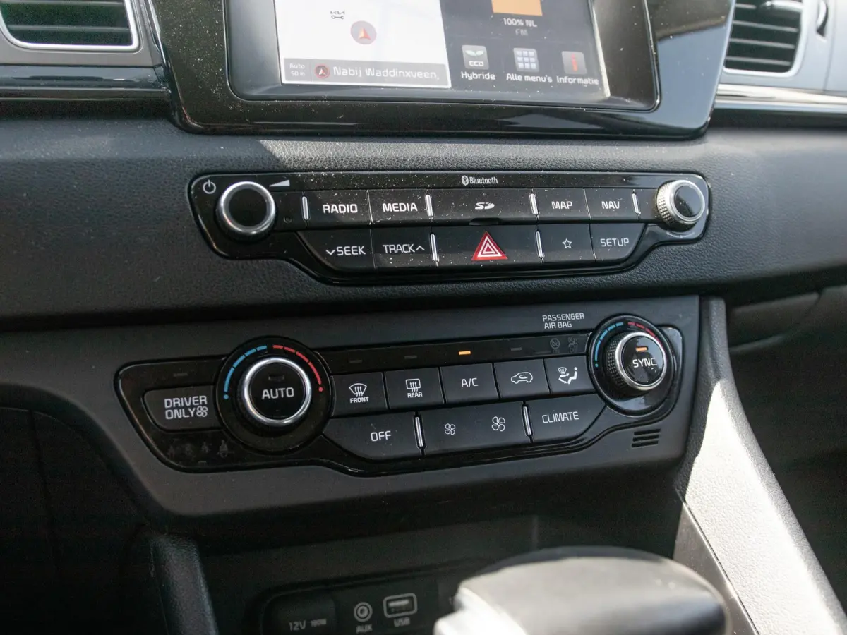 1.6 GDi Hybrid BusinessLine l Camera l Stoel Stuurverwarming l Carplay