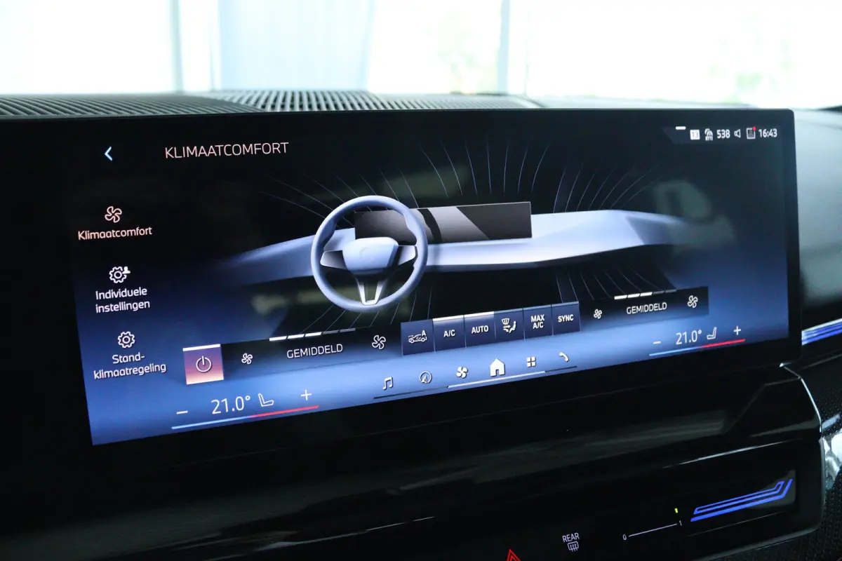 530e M-Sport Pro | SoH 96% | Adapt. Cruise | Carbon | Harman & Kardon | Pano | Trekhaak | Stoelventilatie | Memory | Camera | Carplay | Navi | LED | 20 Inch