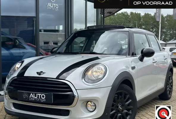 1.5 Cooper Business 136PK | PANO | NAP | Airco | Cruise Control | Lichtmetalen Velgen | Armsteun |