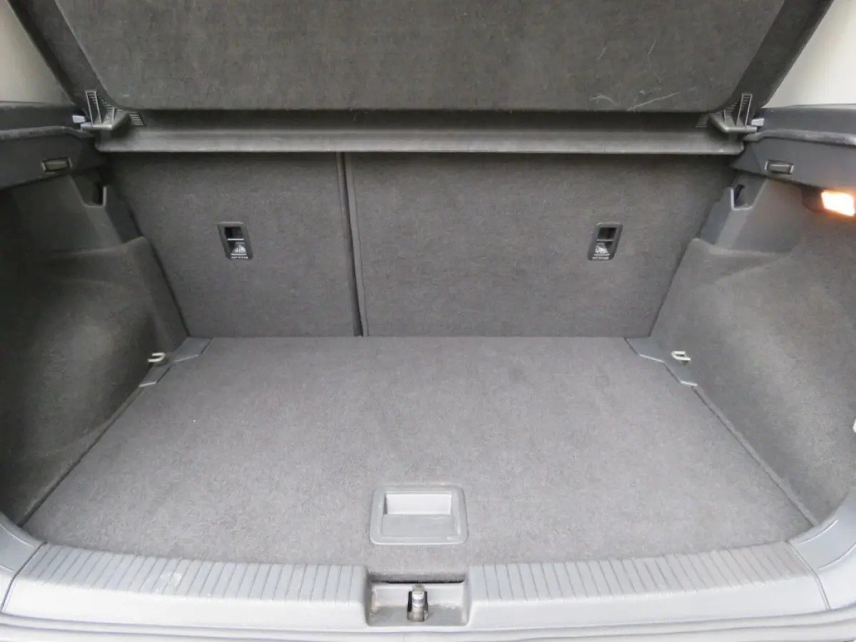 1.0 TSI DSG-aut. / Trekhaak / Camera / Navi / Stoelverw. / BOVAG garantie