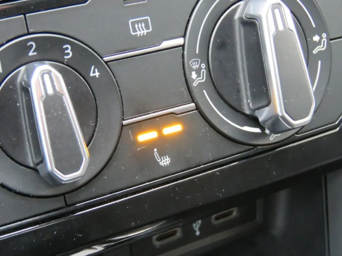 1.0 TSI DSG-aut. / Trekhaak / Camera / Navi / Stoelverw. / BOVAG garantie