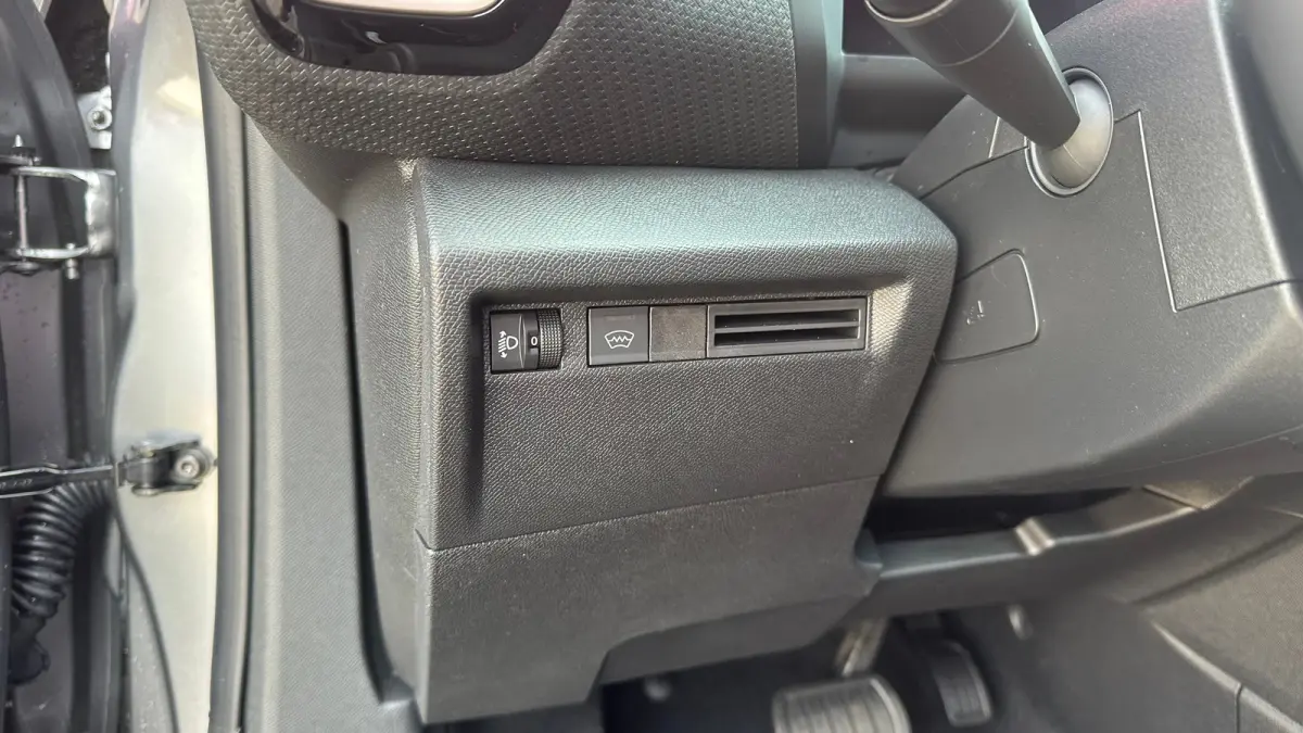 Collection | Achteruitrijcamera met Top Rear Vision (180° weergave van ruimte achter de auto) | Automatische airconditioning met actief carbonfilter | Elektrisch verstel- en verwarmbare bui