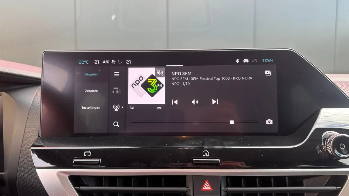 Collection | Achteruitrijcamera met Top Rear Vision (180° weergave van ruimte achter de auto) | Automatische airconditioning met actief carbonfilter | Elektrisch verstel- en verwarmbare bui