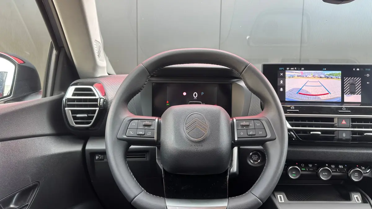 Collection | Achteruitrijcamera met Top Rear Vision (180° weergave van ruimte achter de auto) | Automatische airconditioning met actief carbonfilter | Elektrisch verstel- en verwarmbare bui