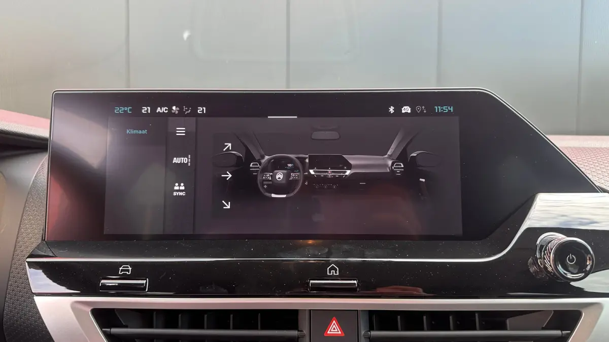 Collection | Achteruitrijcamera met Top Rear Vision (180° weergave van ruimte achter de auto) | Automatische airconditioning met actief carbonfilter | Elektrisch verstel- en verwarmbare bui