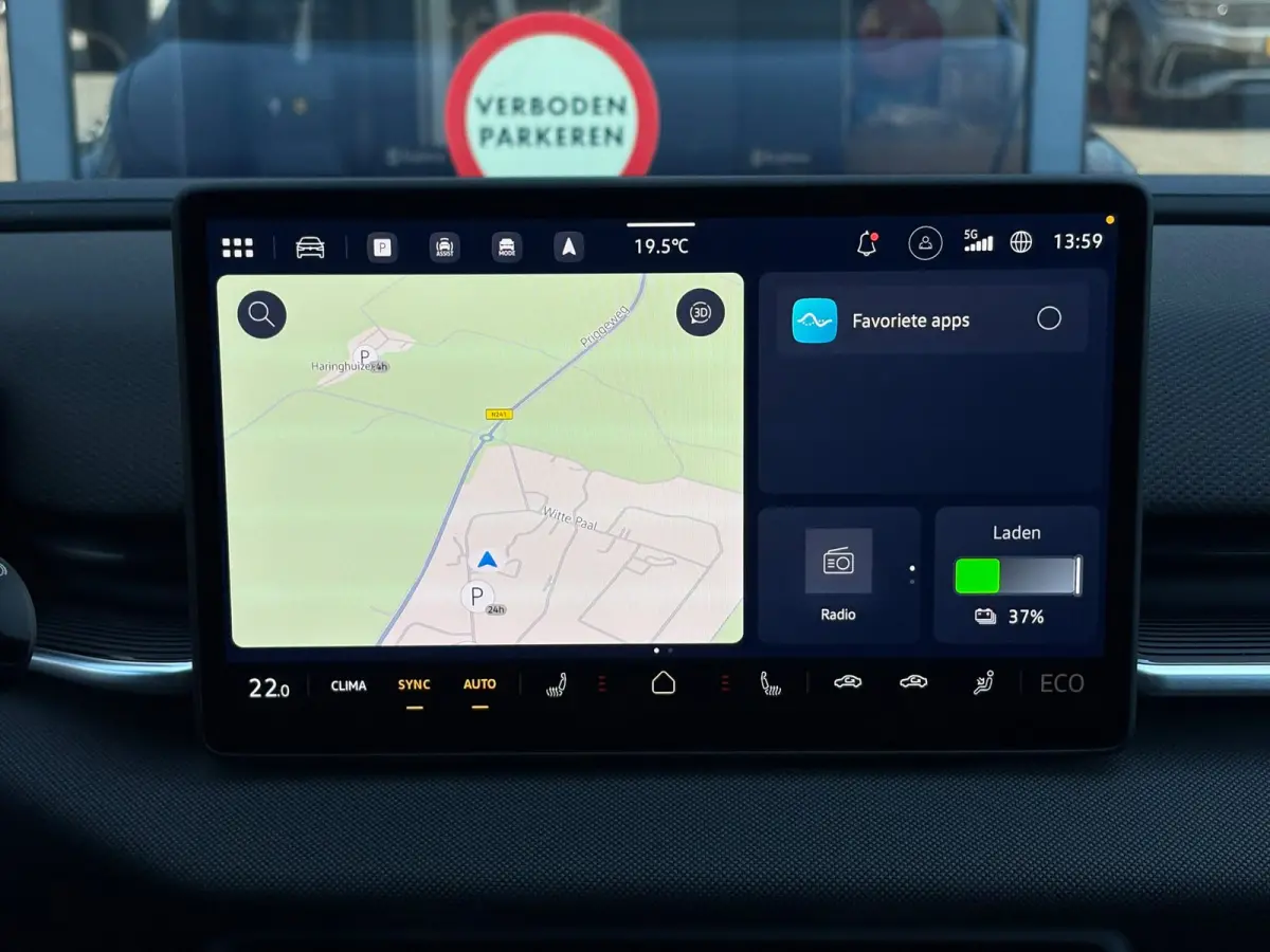 Life First Edition | Airconditioning automatisch, 2-zone (Climatronic) | Automatische afstandsregeling (Adaptive Cruise Control) | Koplampverlichting LED