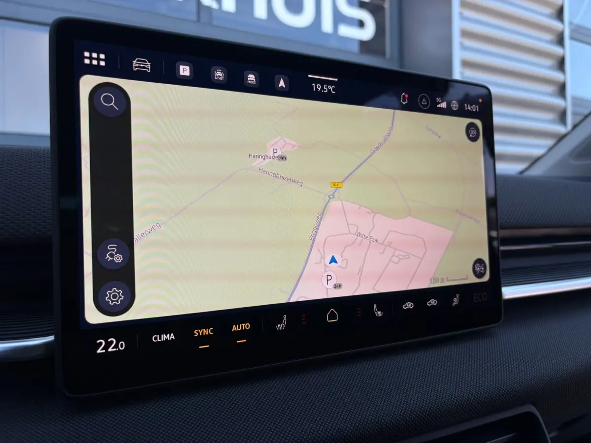 Life First Edition | Airconditioning automatisch, 2-zone (Climatronic) | Automatische afstandsregeling (Adaptive Cruise Control) | Koplampverlichting LED
