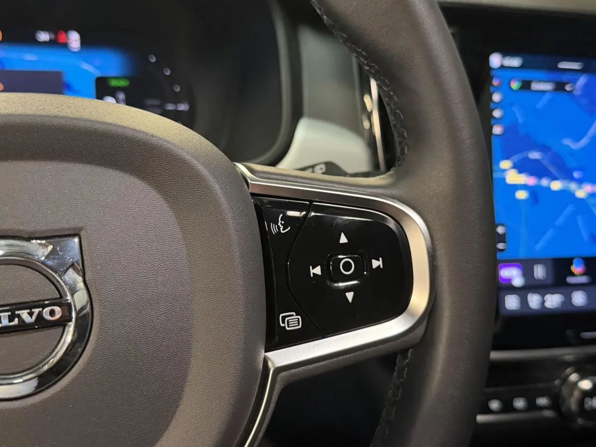 2.0 T6 PHEV AWD Plus Bright 19"/Leder + memory l + r/Stoel + stuurverwarming/Adaptieve cruise/Harman Kardon/Dodehoek/Elektrische klep/Keyless
