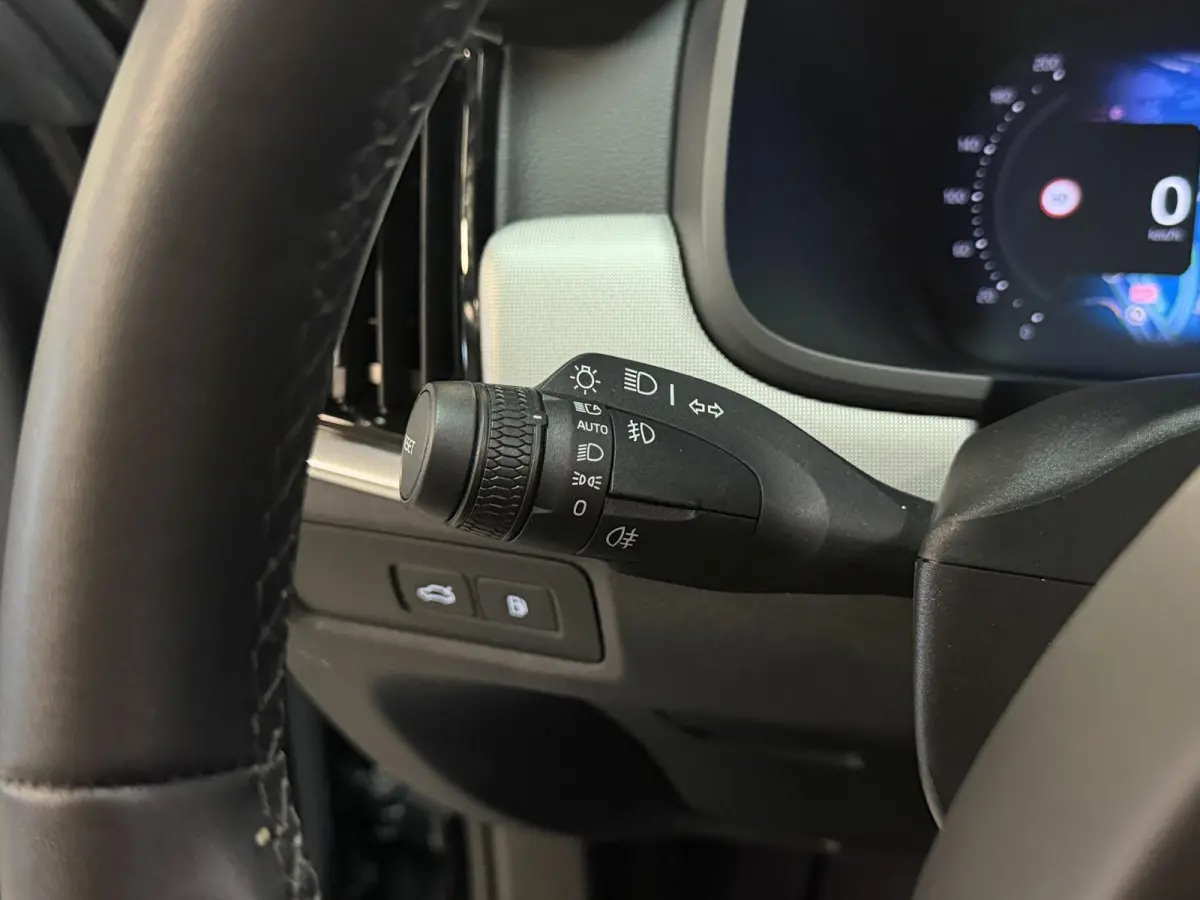 2.0 T6 PHEV AWD Plus Bright 19"/Leder + memory l + r/Stoel + stuurverwarming/Adaptieve cruise/Harman Kardon/Dodehoek/Elektrische klep/Keyless