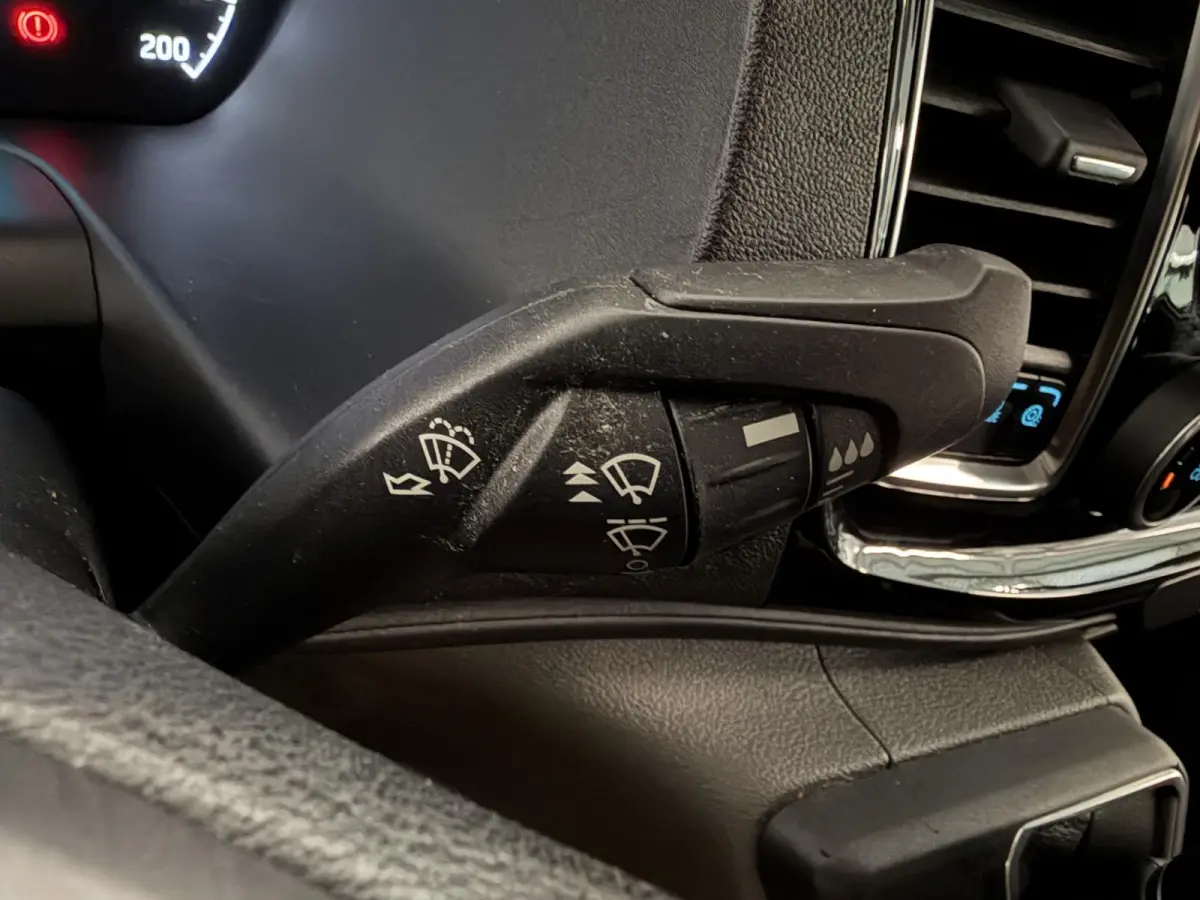 300 2.0 TDCI L2H1 Limited Dubbele cabine Navigatie Airco 2 Schuifdeuren Trekhaak Parkeersensoren Carplay DAB