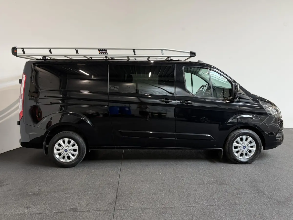 300 2.0 TDCI L2H1 Limited Dubbele cabine Navigatie Airco 2 Schuifdeuren Trekhaak Parkeersensoren Carplay DAB