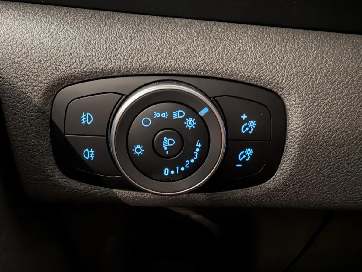 300 2.0 TDCI L2H1 Limited Dubbele cabine Navigatie Airco 2 Schuifdeuren Trekhaak Parkeersensoren Carplay DAB